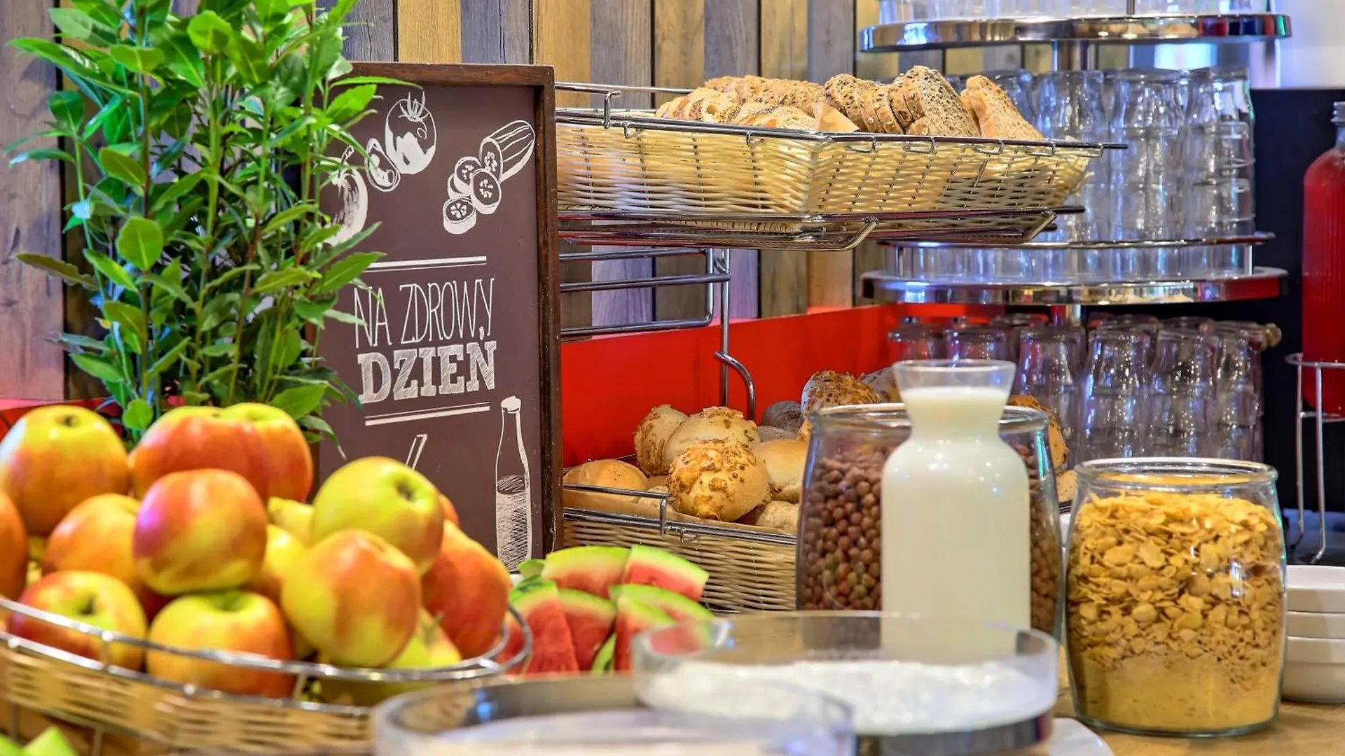 Doki Living By Blue Mandarin Parking & Foodhall Gdańsk