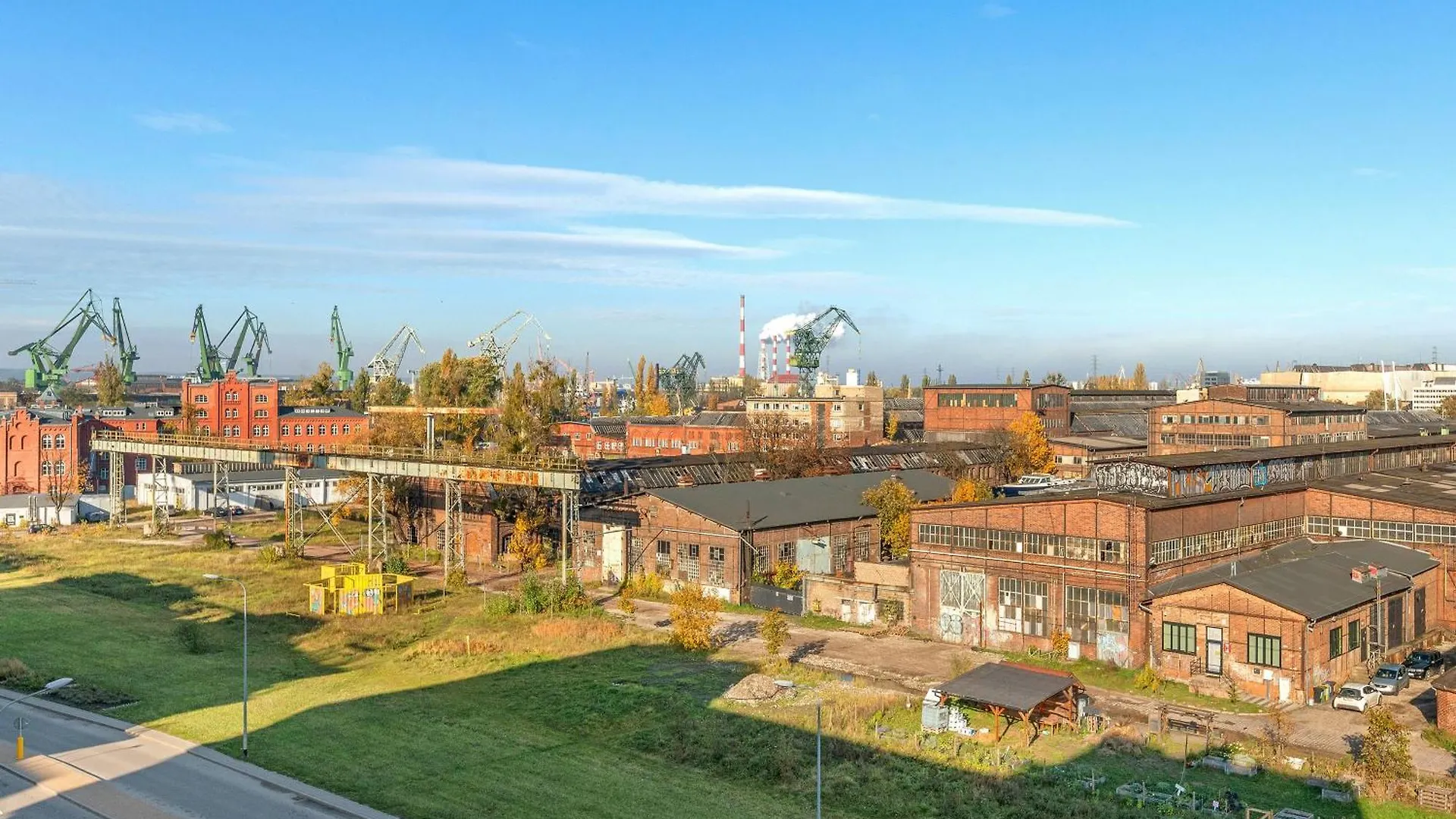 Doki Living By Blue Mandarin Parking & Foodhall Gdańsk 0*,  Polen