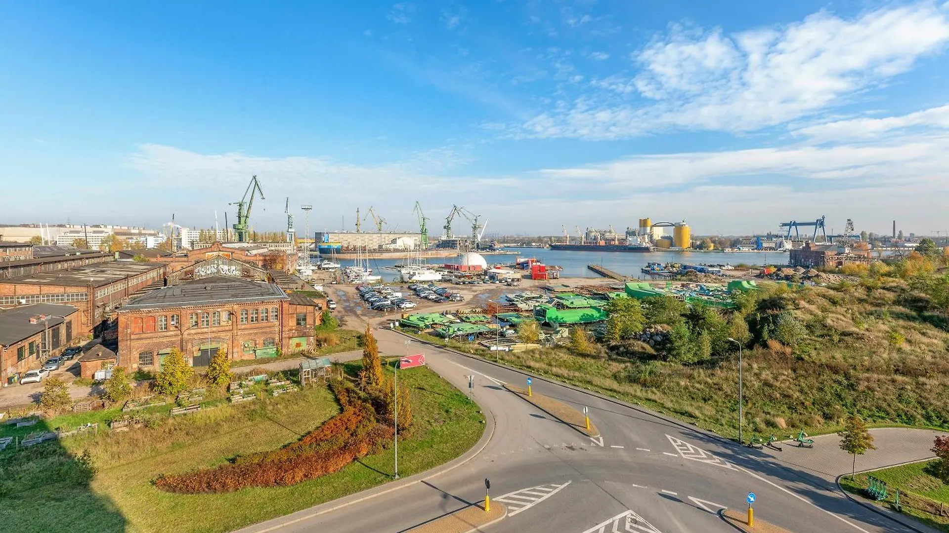 Doki Living By Blue Mandarin Parking & Foodhall Gdansk Apartment
