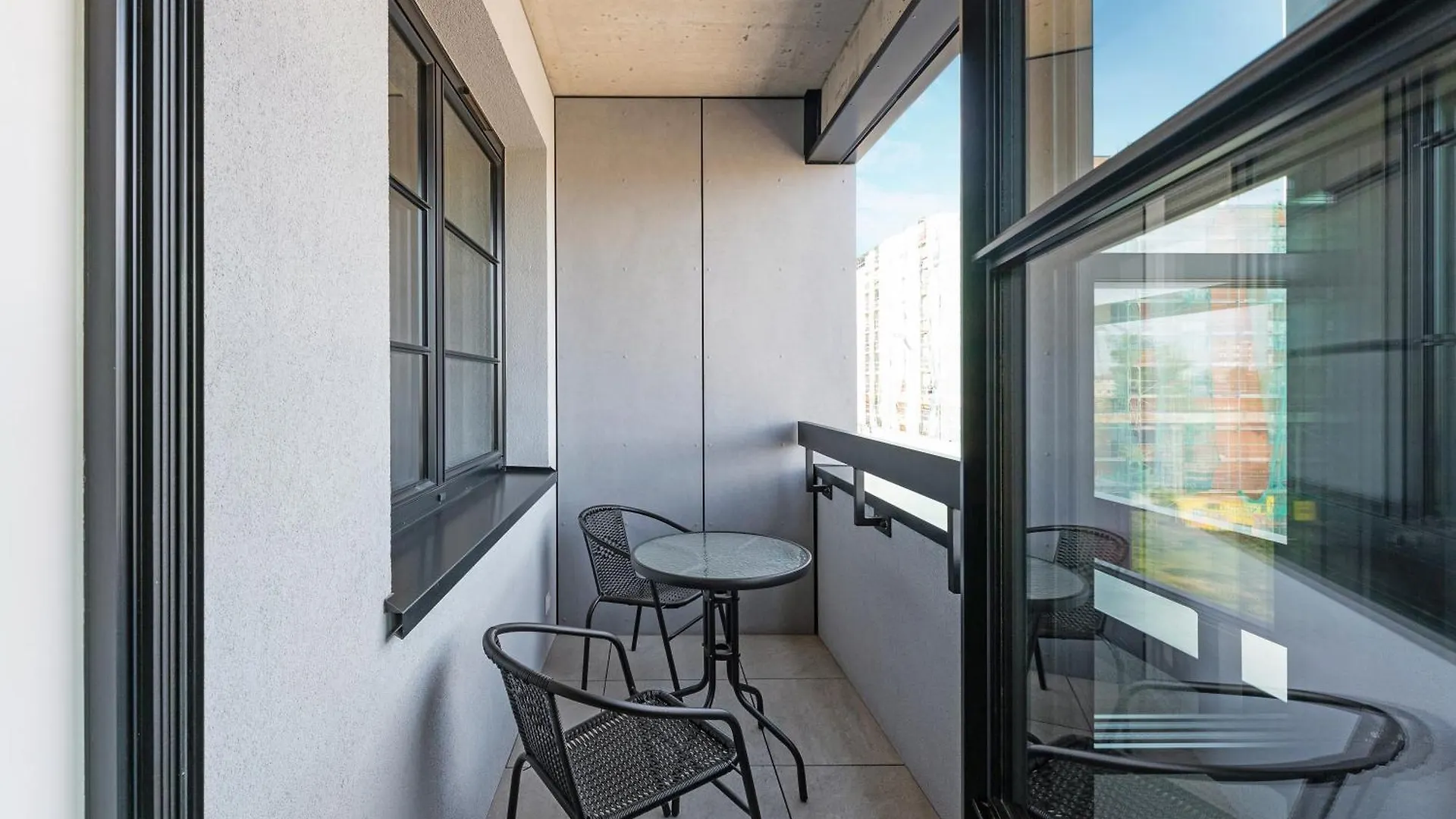 Appartement Doki Living By Blue Mandarin Parking & Foodhall Gdańsk Polen