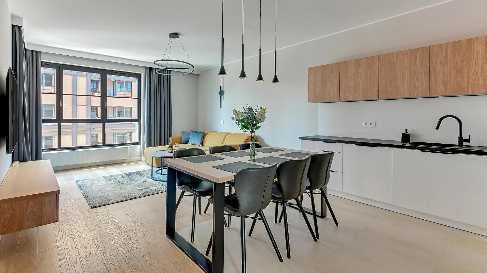 Apartment Doki Living By Blue Mandarin Parking & Foodhall Gdansk Poland