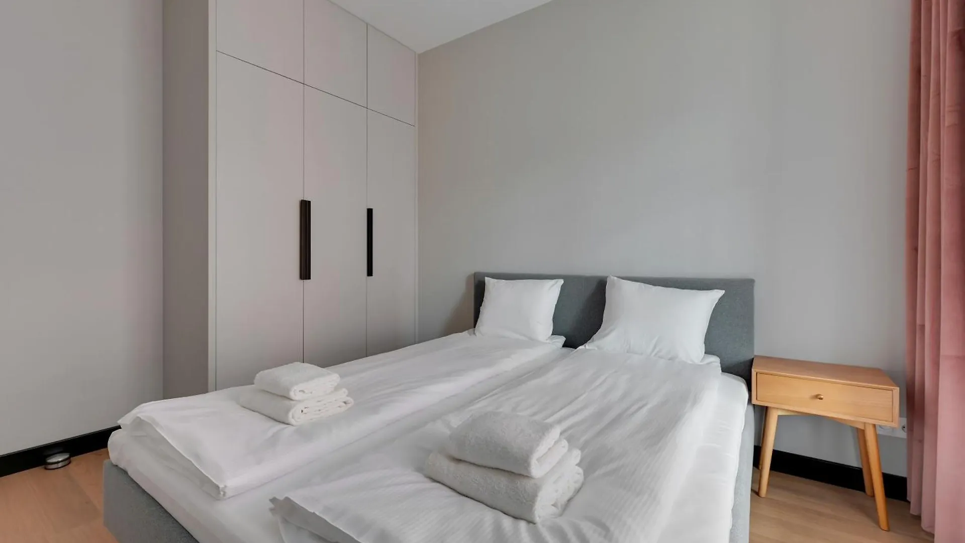 Apartment Doki Living By Blue Mandarin Parking & Foodhall Gdansk