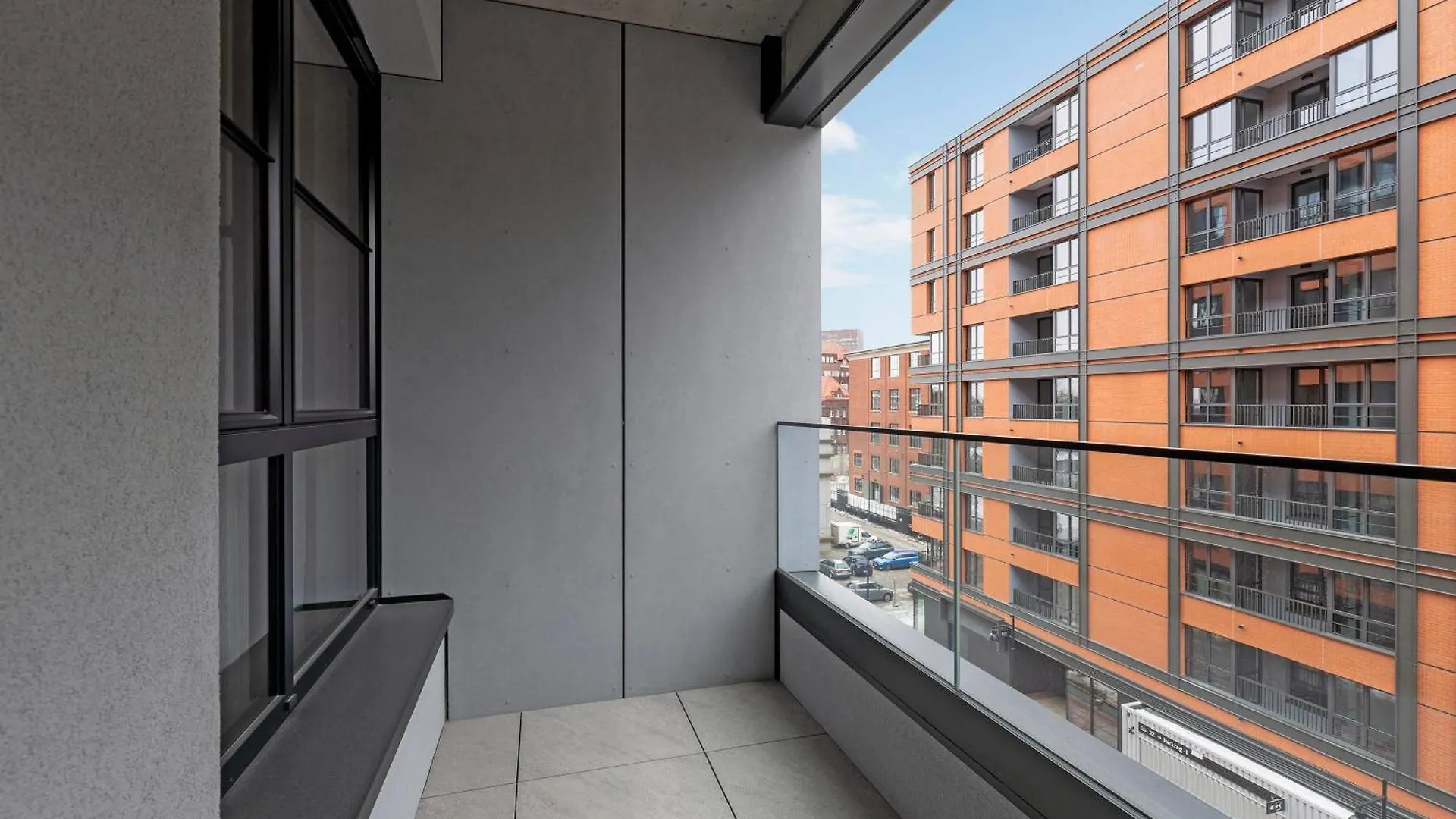 Doki Living By Blue Mandarin Parking & Foodhall Gdańsk Polen