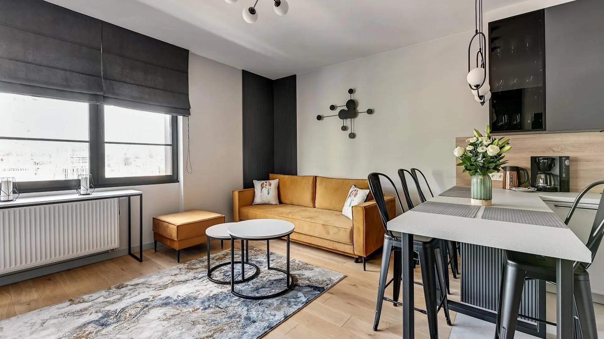 Doki Living By Blue Mandarin Parking & Foodhall Gdańsk 0*,  Polen