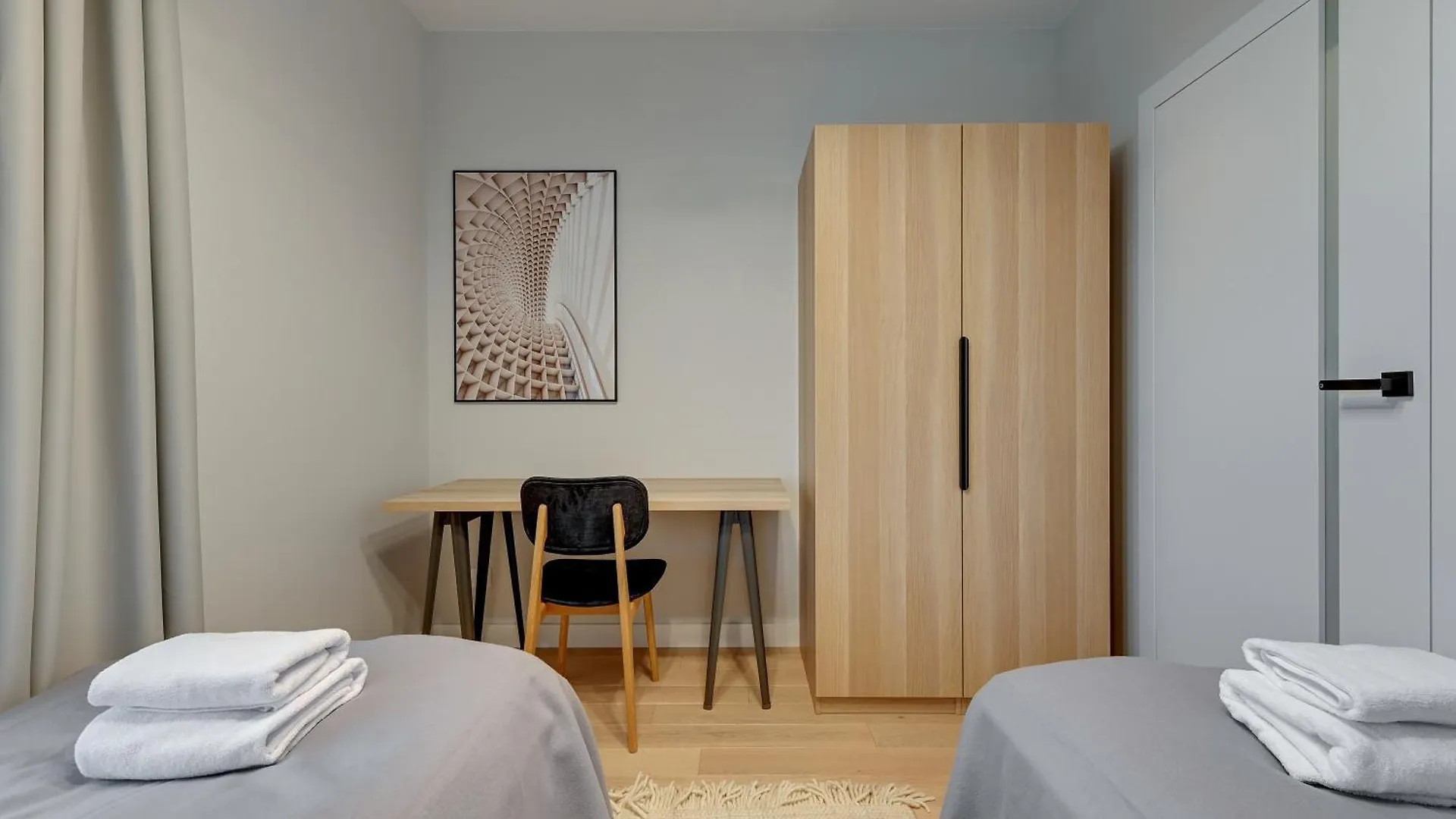 Apartment Doki Living By Blue Mandarin Parking & Foodhall Gdansk Poland