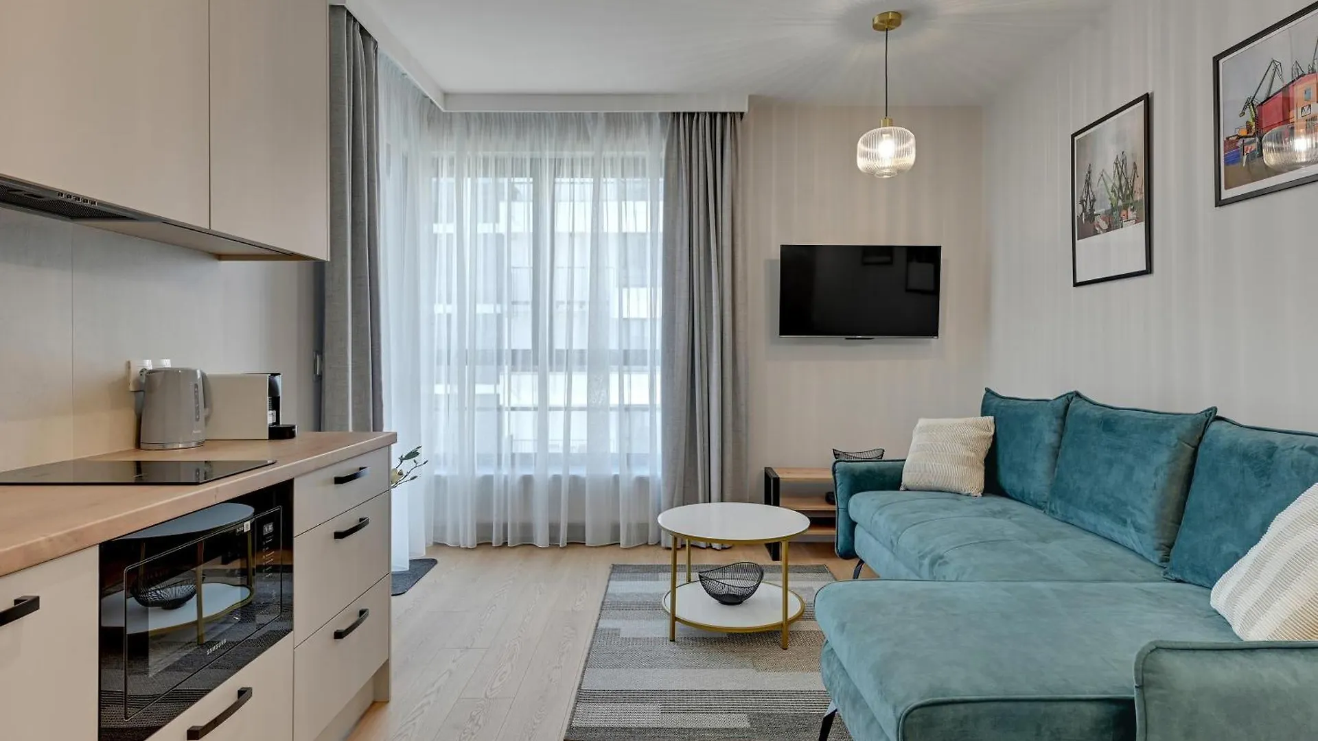 Doki Living By Blue Mandarin Parking & Foodhall Gdańsk Polen