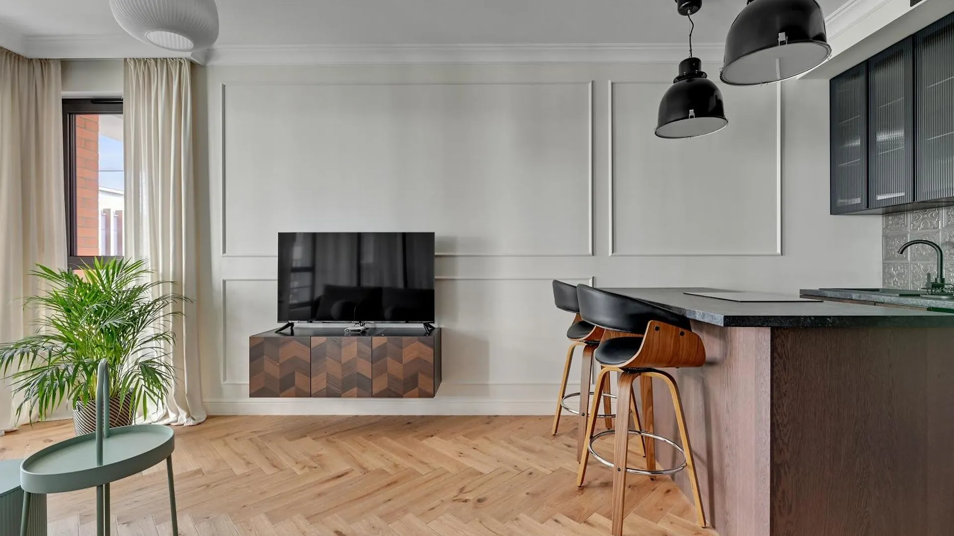 Doki Living By Blue Mandarin Parking & Foodhall Gdańsk