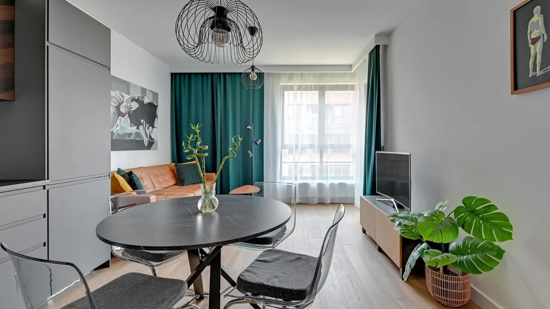 Doki Living By Blue Mandarin Parking & Foodhall Gdańsk